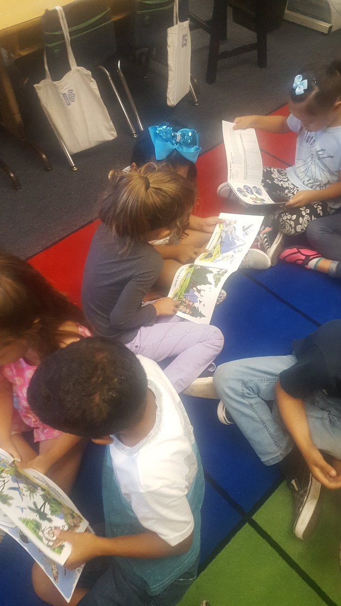 LockwoodRoom14's tweet photo. Readers Read with a partner https://t.co/wgVP6L9B1Q