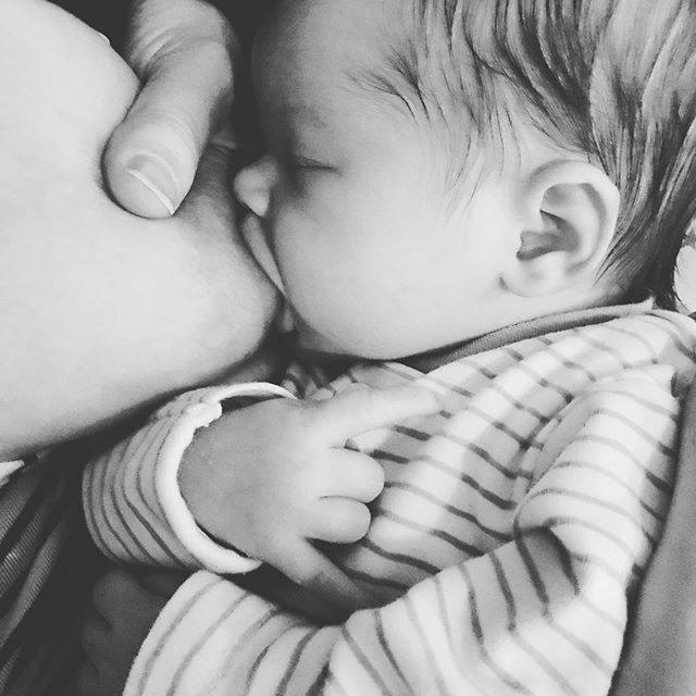 ‘Breastfeeding Rocks’ 🤘

I have had this picture for months and love it but have only just plucked up the courage to post it to celebrate #worldbreastfeedingweek ! 
I am fully in #fedisbest camp but I do consider myself very lucky to be able to exclu… ift.tt/2GP8arc