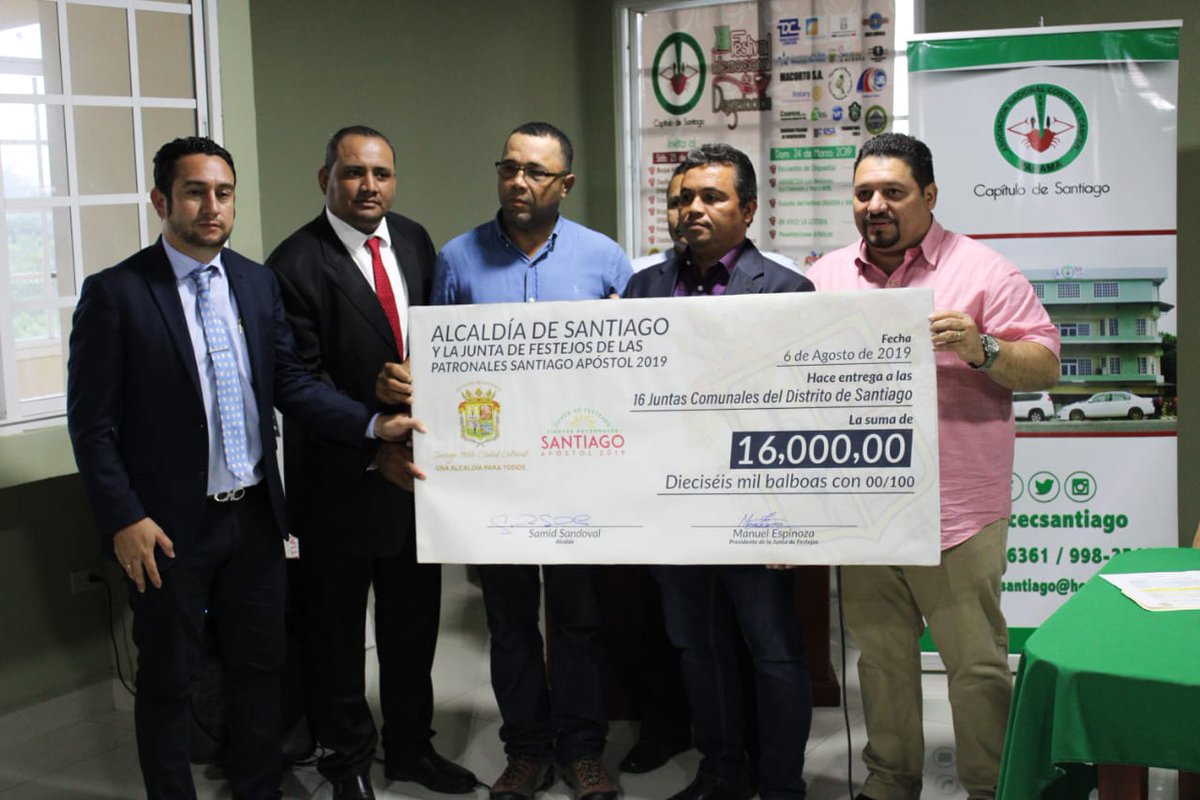 Alcaldia_Stgo's tweet photo. El señor alcalde @SamidSandoval presentó a la comunidad los ingresos y egresos de las Fiestas Patronales 2019, brindando un aporte de 20mil balboas a Asociación Nacional Contra el Cáncer (ANCEC) y reafirma el compromiso en pro de nuestro Santiago, Noble Ciudad Cultural. https://t.co/CdN1YRPtSy