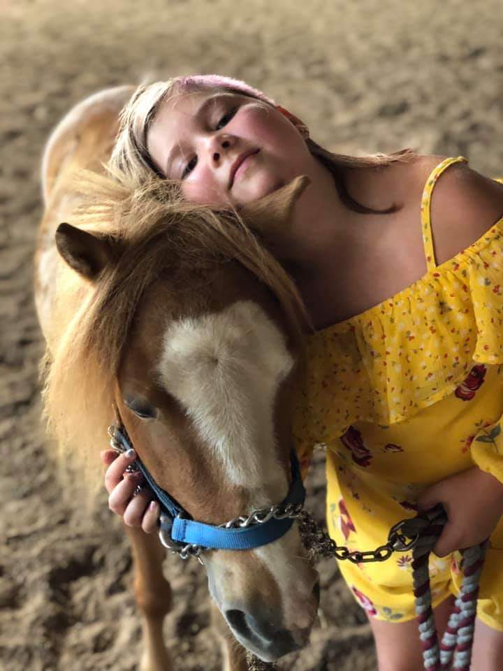 BAHR_HAHD's tweet photo. In every little cowgirl's life there is that moment when she touches her first horse and the course of her life is forever changed. ♥️BAHR's Lucky and her girl♥️#rescue #adoptamini #bestfriends https://t.co/psQ4hTDZxp