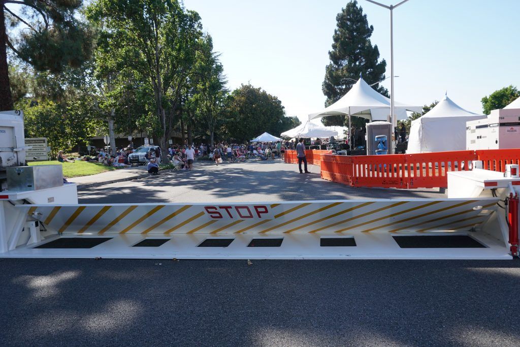 ASISschoolsec's tweet photo. Protecting Pedestrians with Vehicle Barriers and Fences https://t.co/QZDCfFOMaL https://t.co/7cHzPagXDX