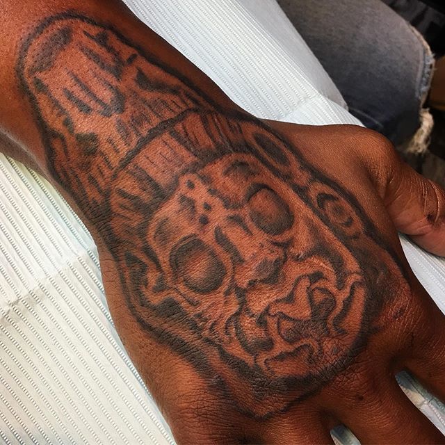 naotattoos's tweet photo. I’m absolutely honored to tattoo this Mayan Sun God, Kinich Ahau on @omar____4 , who is the best trainer in JC! He always sit like a champ. If you want to get strong like him, check out @westrongjc ! •
•
•
#tattoo #tattooartist #tattooshop #maya #may… https://t.co/bebEuALzAZ https://t.co/ud54cFCY5H