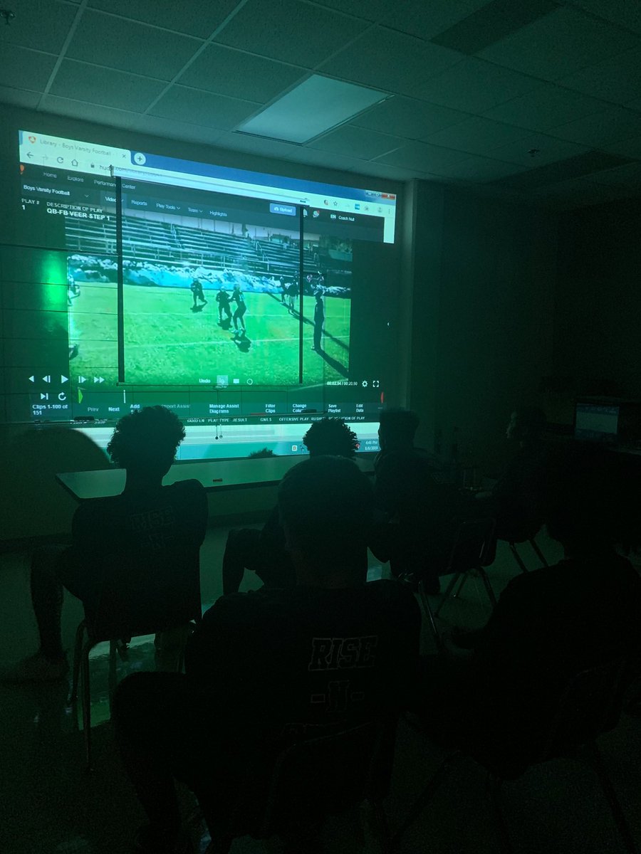 Freshman football camp. Video session from Day 1. #WEAREWAGNER ⁦<a href="/CoachStarin/">Coach Starin</a>⁩