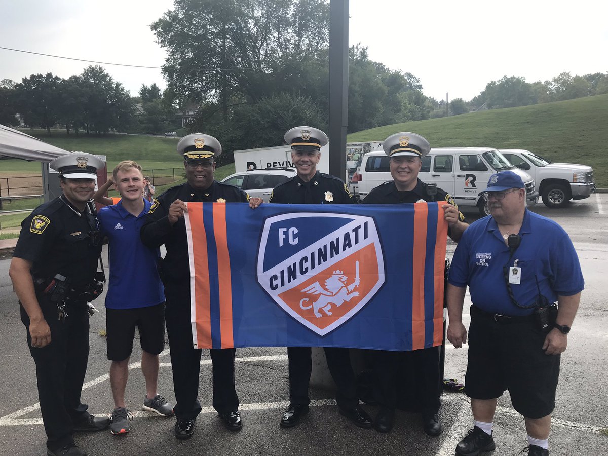 Special thanks to <a href="/fccincinnati/">FC Cincinnati</a> for hanging out with our kiddos and presenting an official FC Cincinnati flag to <a href="/ChiefEIsaac/">Chief Eliot K. Isaac</a> and <a href="/CincyPD/">Cincinnati Police Department</a> officers. 💙⚽️💙⚽️