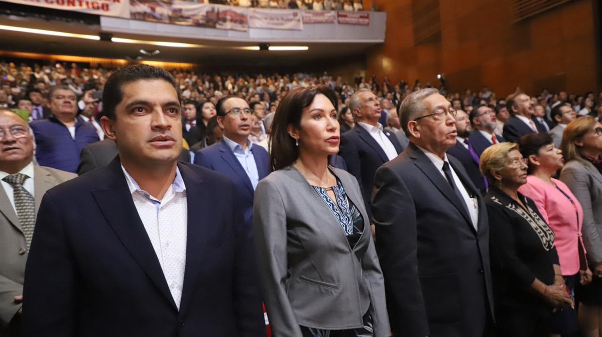 jmvalerapiedras's tweet photo. Acudí al Primer Informe de Actividades de los Senadores por Hidalgo @Julio_Menchaca y @mariamercedg. https://t.co/53kf58AZGf