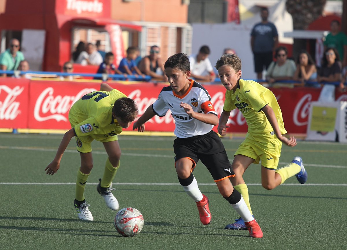 Cotif's tweet photo. 👋 ¡BUENOS DÍAS! Hoy se juegan las finales en la categoría #Benjamín y #Prebenjamín ¡SUERTE A TODOS LOS EQUIPOS DEL #COTIFPromesas @istobal_es! 🏆⚽

#COTIF2019 https://t.co/zQZMYMOch5