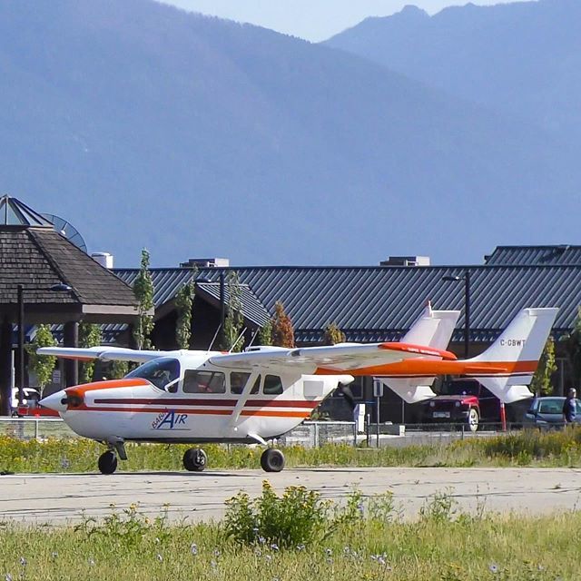 The Super Skymaster. I look forward to seeing this aircraft at CZNL every summer, love the unique design! .
.
.
.
.
.
#cessna337 #cessnaskymaster #cznl #nelsonbc #babinair #cgbwt #cessnasuperskymaster #cessna337skymaster #generalaviation #cessna #skymast… ift.tt/2yHqtKm