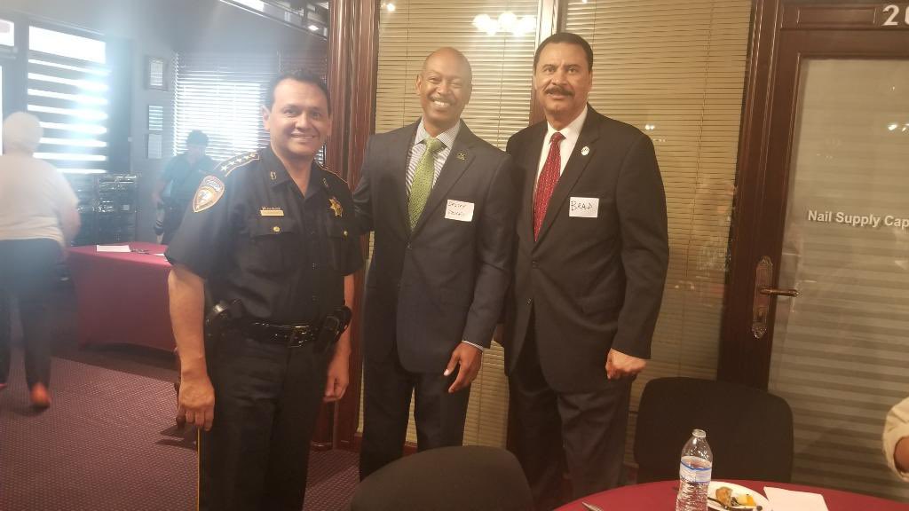 MontroseC's tweet photo. At this morning's Alief Community Association Breakfast. with our @HCCDistrict Northwest College Operations Officer Dr. Destry Dokes. Great seeing Mayor @SylvesterTurner our speaker, and congrats to Monica Garcia of the mayor's office who won the HCC swag bag in the raffle. https://t.co/7zeQCI1ty9