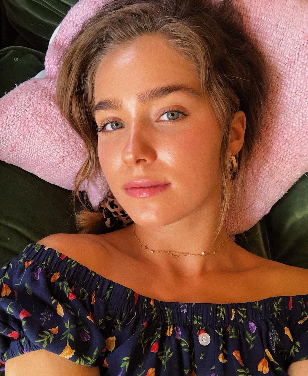 𝕋𝕒𝕞𝕞𝕪 𝕋𝕙𝕠𝕞𝕡𝕤𝕠𝕟 🌼 (@livinitupinhawk) on Twitter photo 