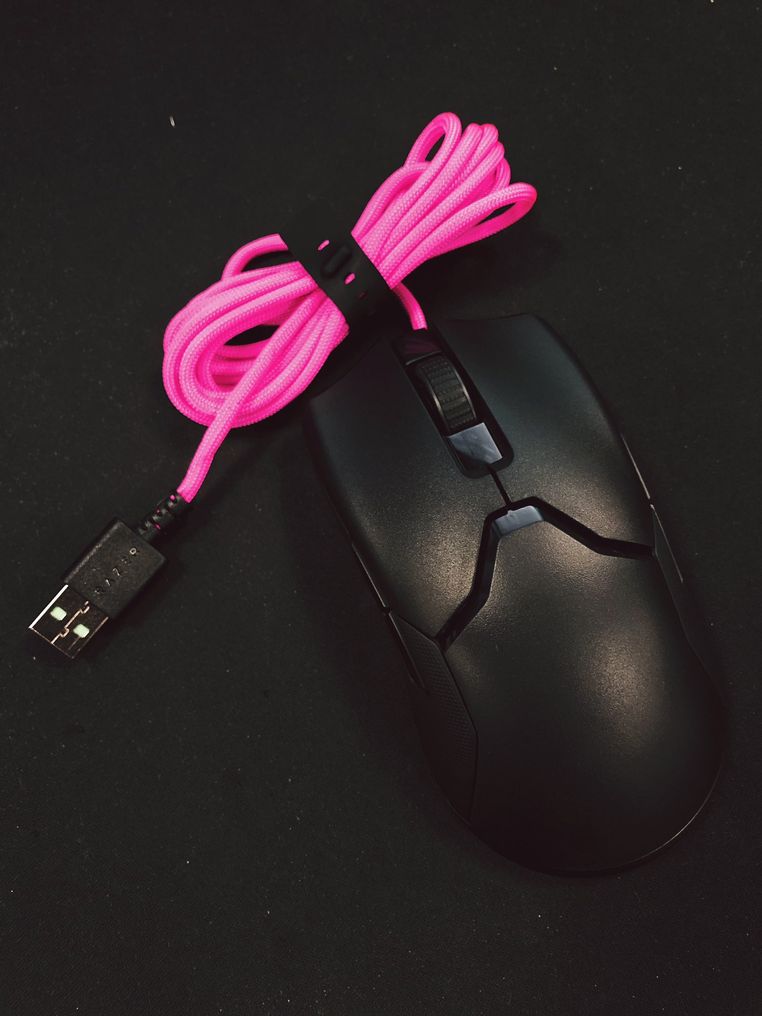 seeson on X: Hot pink paracord for the @Razer Viper 💕   / X