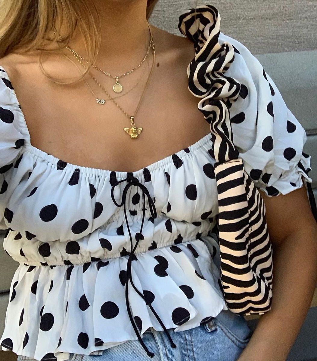 LoveandLemons's tweet photo. #KateSullivan in the Mochi Summer Blouse #GIRLSinLOVE
https://t.co/qlFvCMH3Cn https://t.co/7hsOYwNHmh