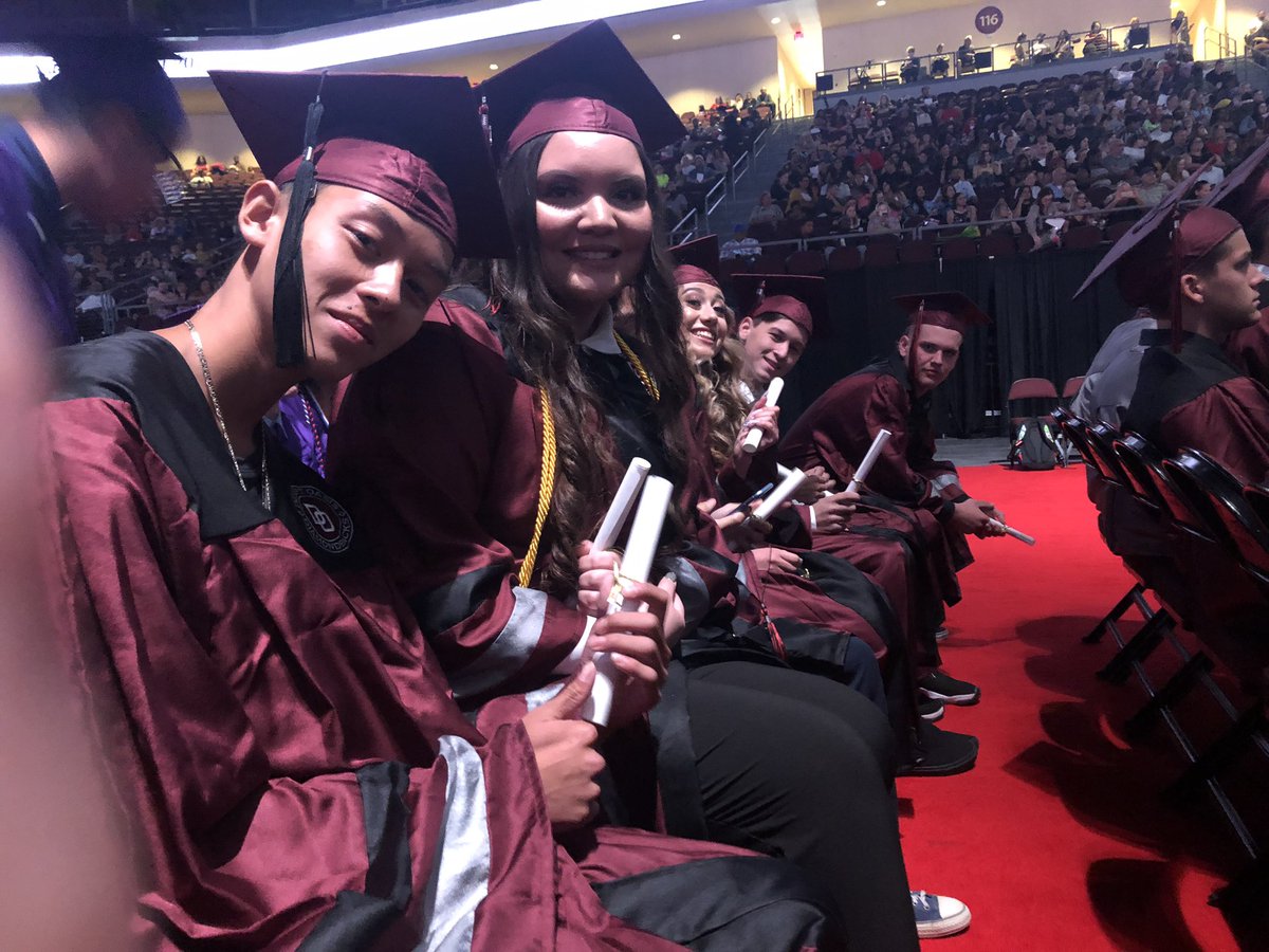 telluridenative's tweet photo. Desert Oasis HS... Summer Graduation 2019! Perseverance and grit... this crew had it. #proud #lookforfuturesuccess #onceadiamondback @ClarkCountySch https://t.co/lziWphjw3j