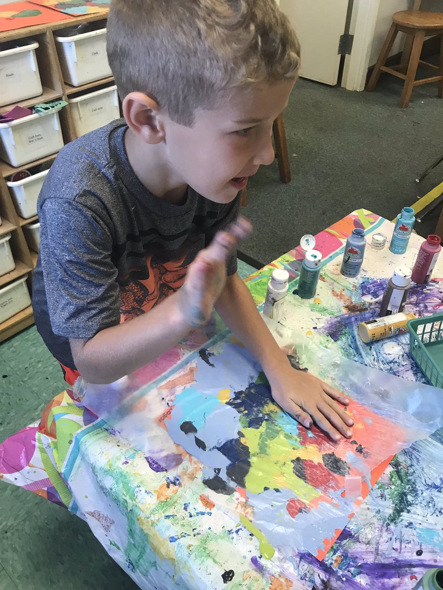 TheCLSSC's tweet photo. The children also created more process art. In one small group they used bottle caps to make a nice design. In another group, they put globs of paint on paper and smashed it down with wax paper, creating a beautiful abstract design. #summercamp #processart @TheCampusSchool https://t.co/V55kBTWU5W