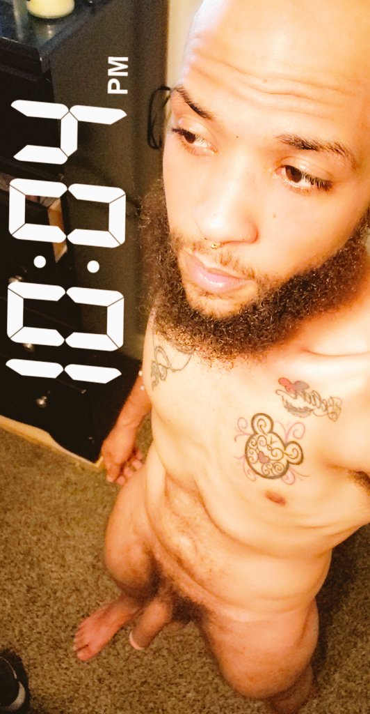 Aka_TeddDaBoss's tweet photo. On my late night #Freakshyt #DaTedd #BeardGang #Lightskin #latepost #Nudist https://t.co/TbCuecVMS7