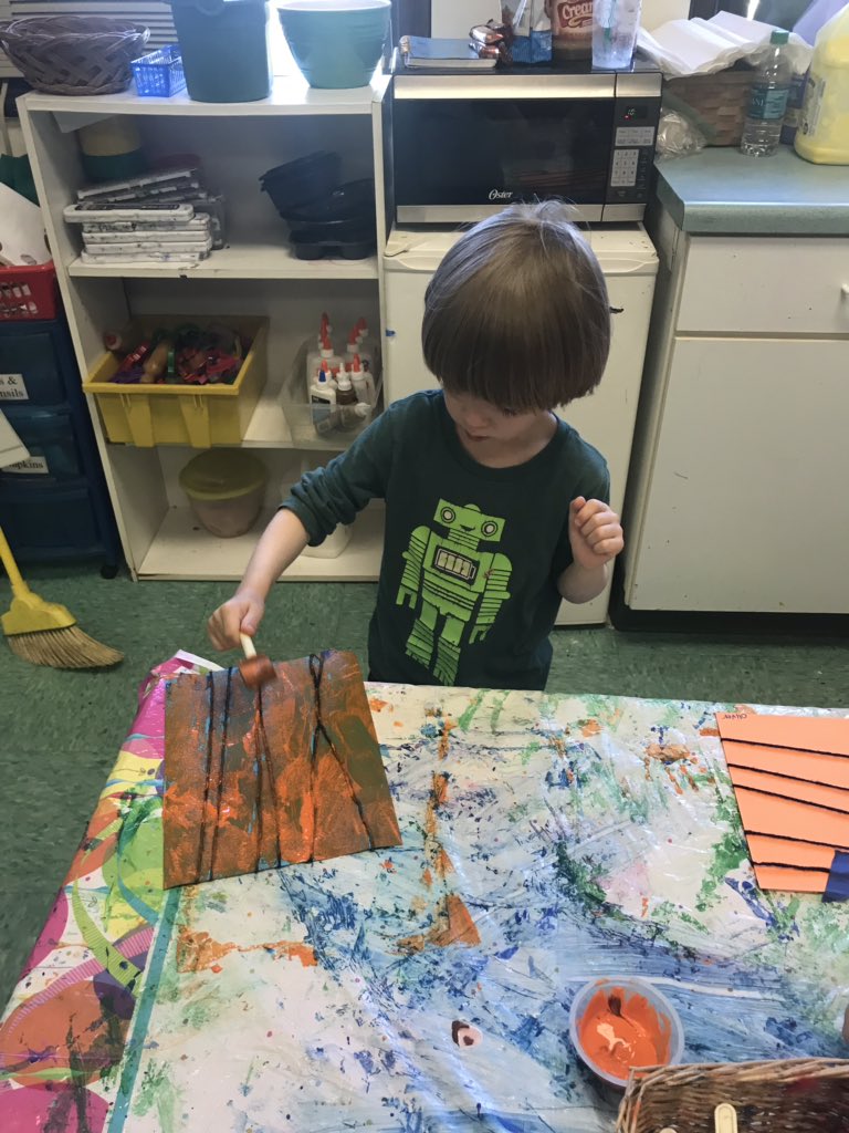 TheCLSSC's tweet photo. I apologize as yesterday’s camp activities Tweet didn’t send (8/5): The campers did process art activities. Process art is the abstract way of creating. The campers painted wrapped yarn resists, painted with tea bags, &amp;played the drums with paint &amp;craft sticks. @TheCampusSchool https://t.co/4V2yMuz9MG