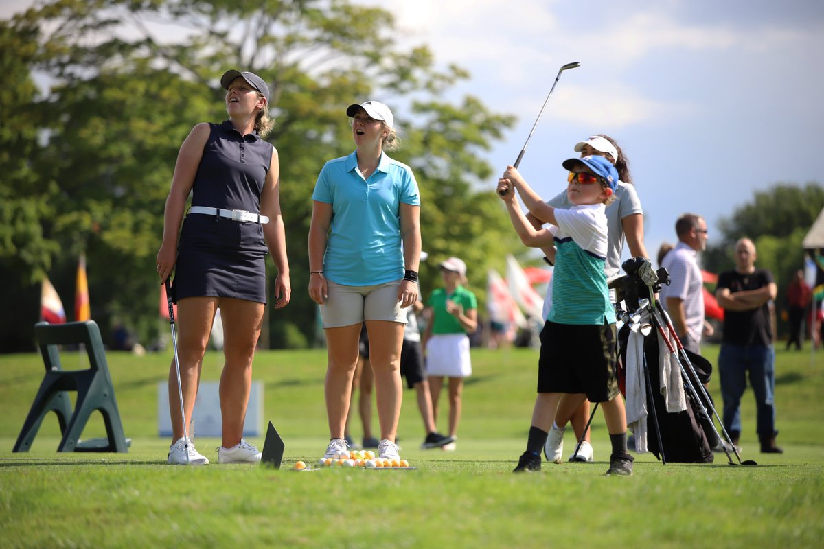 When you and @valtanguay witness the best flop shot ever 😮 #JuniorClinic #GrowTheGame #PHCClassic #Road2LPGA #DriveOn