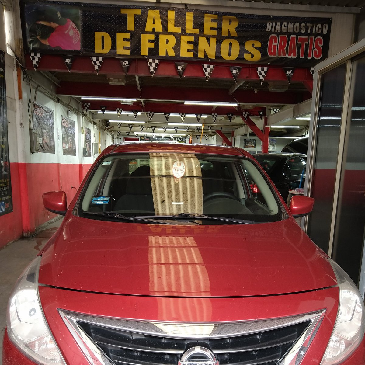 FrenosEdoMex's tweet photo. Ya revisaste tus Frenos?
#frenos #balatas #sinfrenos #nissan #FelizMartes #BuenMartes #Lluvias https://t.co/sxHGqbiAnE