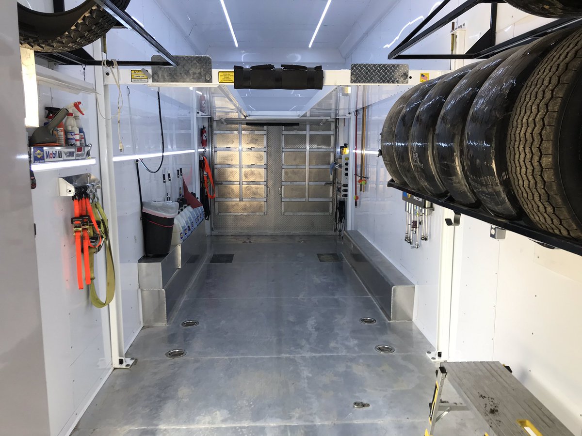 Kenny_Wallace's tweet photo. FOR SALE.. $75 Thousand dollars.. My brand new 2019 aluminum Featherlite Trailer.. Fits 2 DIRT Modified’s or passenger cars or any cars beautifully.. 704-361-7116. https://t.co/bOdfWIOI3r