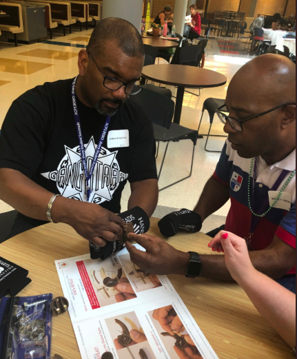 LaneDebra's tweet photo. We had an amazing day today building prothetic hands to help community @ACPSk12 Thank you @OdysseyTeams! Frank continues to 'wow' us! https://t.co/y06A5iPkPE
