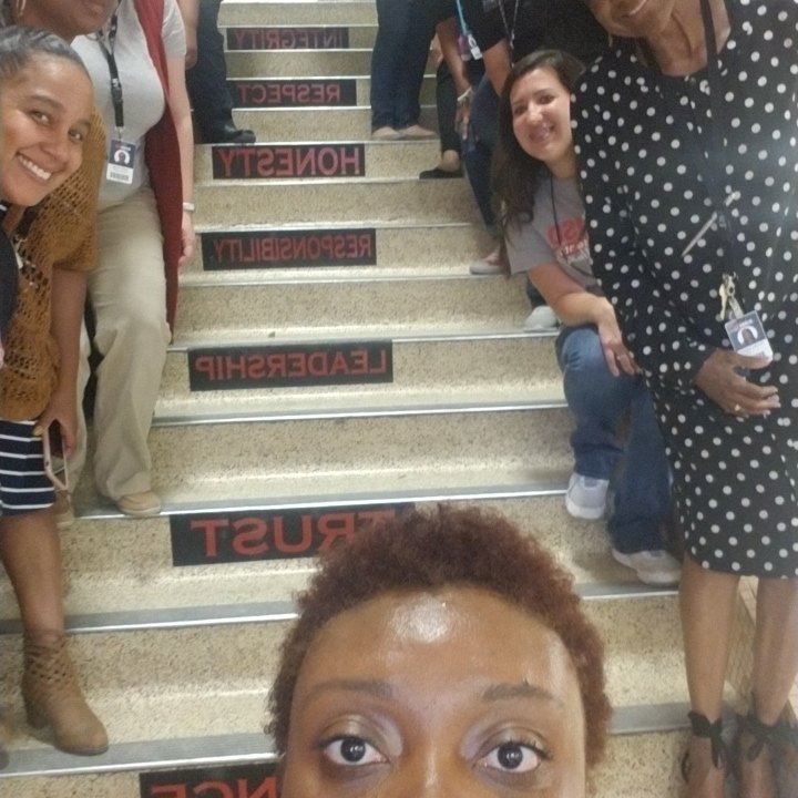 sdbrooks85's tweet photo. What we did today to get to know each other and the building! We didnt win, but the scavenger hunt was great! #teamwork #team8thgrade @NoTeacherLikeMe @doc_sanford https://t.co/OBUZOP5CFJ
