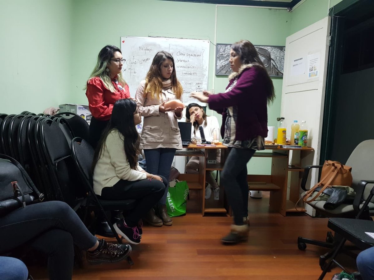 TransLibera's tweet photo. Taller con alumnas de psicología de la ucn sobre ITS y VIH, además temática trans y sensibilización #transexual #transgenero #trans #vih #comunidadtrans #transgender #educaciontrans https://t.co/pe60TkzDQT