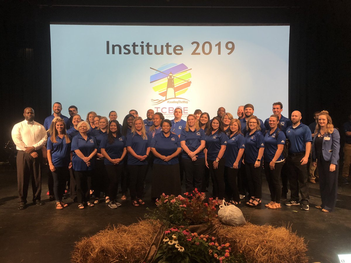 DrQuentinJLee's tweet photo. Couldn’t decide which photo to post... so I posted all 3. We are the #committed family of Childersburg High School. Super Proud to work alongside these daily heroes in the lives of our kids. Lives will be changed... for the better. Here’s to a GREAT school year! #CHSproductions https://t.co/E0s9aPKb3Y