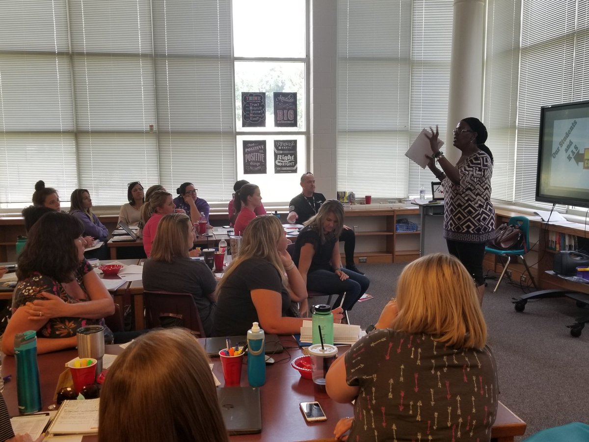 Lisa Morris tweet media