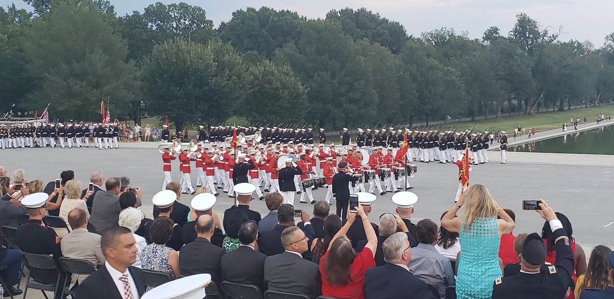 MARFORCYBER's tweet photo. Thank you @MBWDC for an excellent #sunsetparade. @US_CYBERCOM @NSAGov https://t.co/SqZal9h842