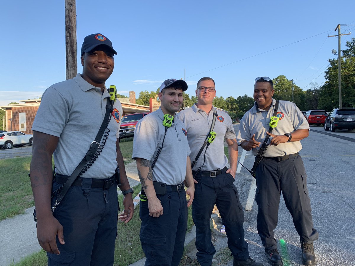 ColaFire's tweet image. It’s not a #NationalNightOut party without the #Engine11 crew! They just arrived at Booker Washington Heights!
