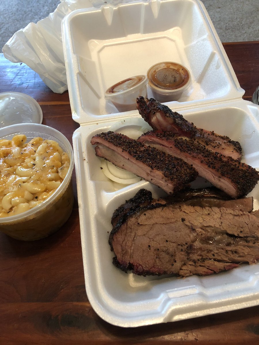 Here’s a barbecue thread with every Texas Joint I’ve been to so far because good memories  #TXBBQ Starting with the closest joint to my hometown of Rockwall, Smoke Sessions in Royse City