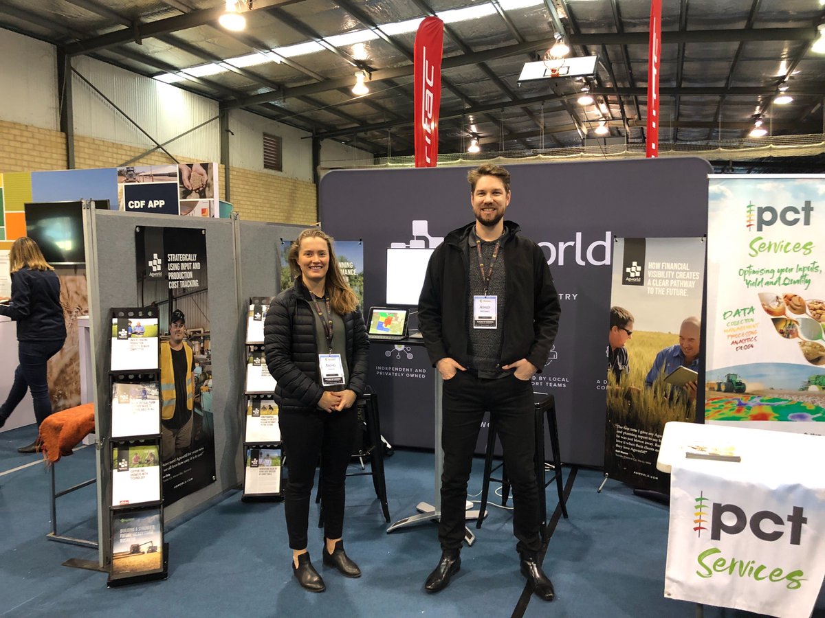Rachel and Ash are ready for the first day of <a href="/DirtSouthern/">SouthernDIRT</a> Techspo.. make sure you come say hello if you are attending today!