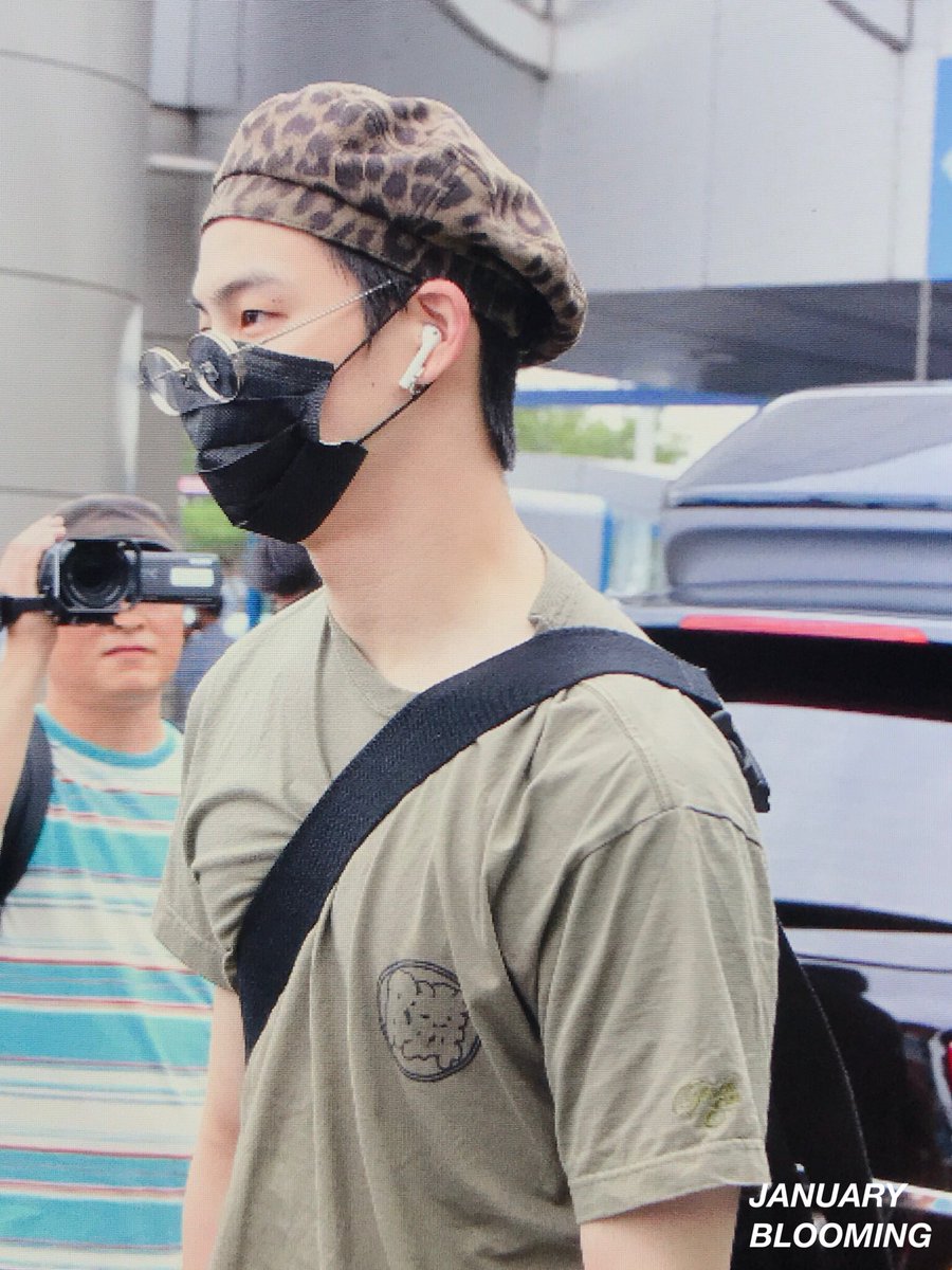 JBlooming_'s tweet photo. 190807 ICN
#재범 #JB #갓세븐 #GOT7 https://t.co/kEyUmMl7nP