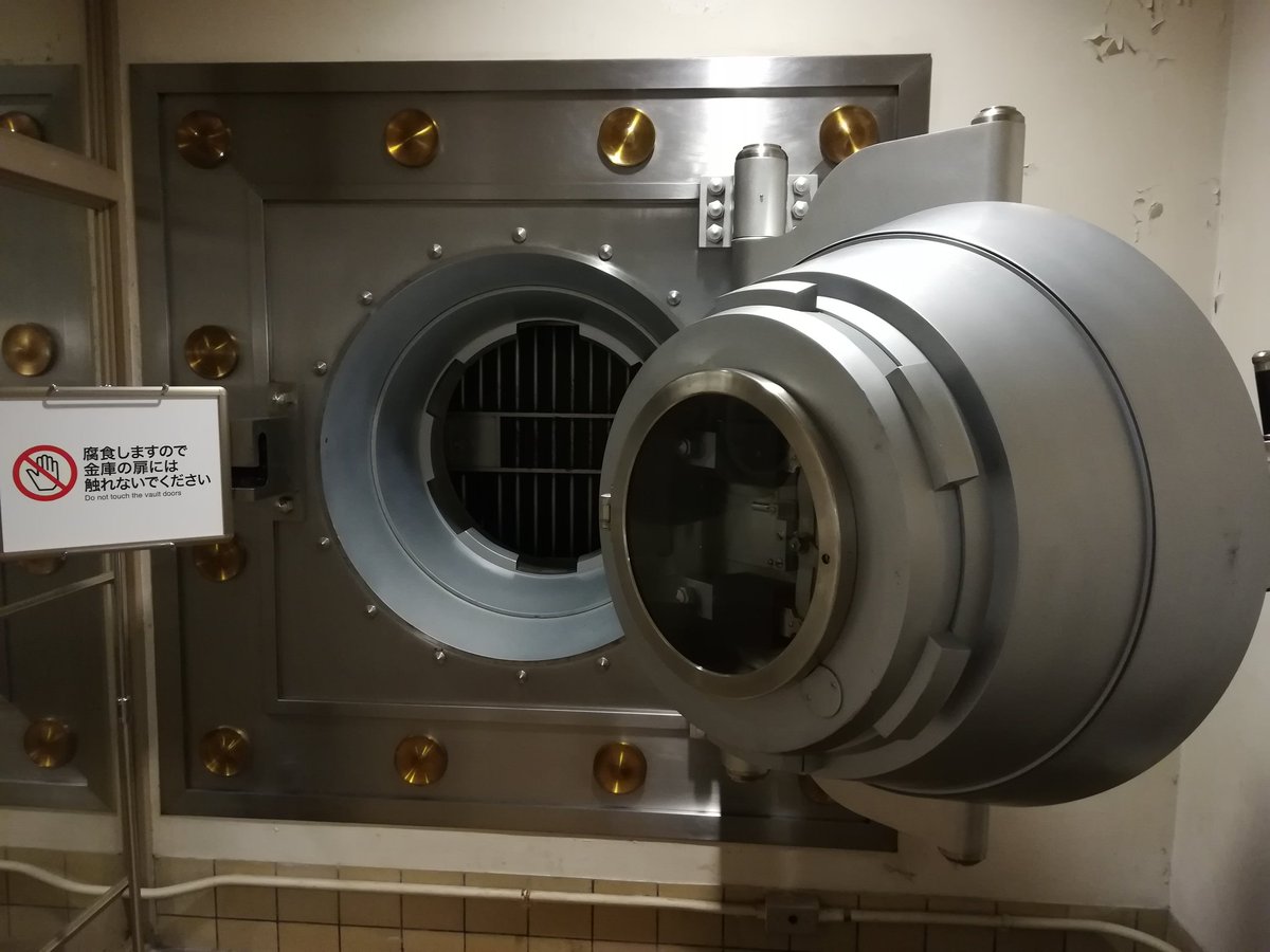 だいち على تويتر 旧日本銀行広島支店や袋町小学校平和記念館の見学を終え 大和に帰ります 派遣の報告は1ヶ月後の9月8日 あと1ヶ月 ですが まとめは次の日曜とその次の日曜の2回だけ 新幹線で報告のまとめについて 先生に指導してもらっています