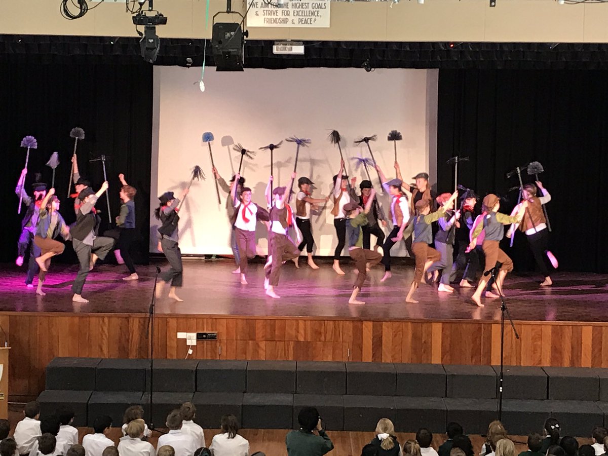 ejtomlins's tweet photo. The @WPSbushschool Education Week assembly is in full swing. Lots of great performances and a huge amount of Student Voice! #EdWeek19 @AlisonFilipic #wahroongaproud https://t.co/saIq6UGr34