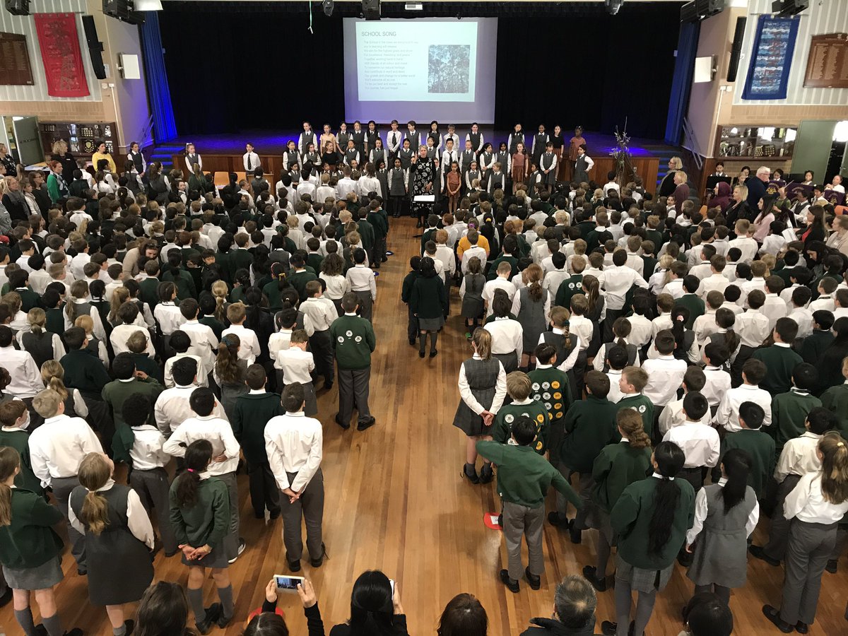 ejtomlins's tweet photo. The @WPSbushschool Education Week assembly is in full swing. Lots of great performances and a huge amount of Student Voice! #EdWeek19 @AlisonFilipic #wahroongaproud https://t.co/saIq6UGr34