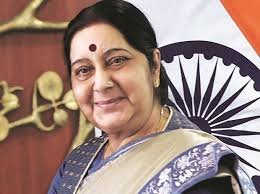 BhongaApp's tweet photo. Our deepest prayers on sad demise of Sushma Swaraj ji, a great person who devoted her life to public service.
She touched many lives &amp; helped Indians in distress abroad connecting them to their families, providing help.Her dedication was unmatched #RIPSushmaSwaraj #shushmaswaraj https://t.co/6PL3ld9FM7