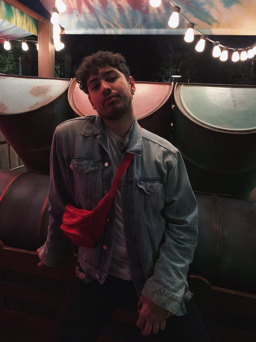 DawsonMalekk's tweet photo. Listening to Vroom Vroom go hype my self up
*BEEP BEEP*
#LOWKEYPUTO https://t.co/TFKF77ul0B