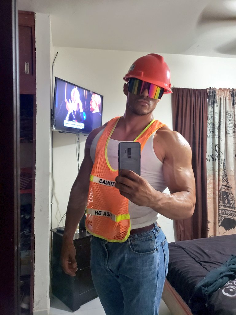 LordMayate's tweet photo. Show striper time! https://t.co/0uTRWPyvn9