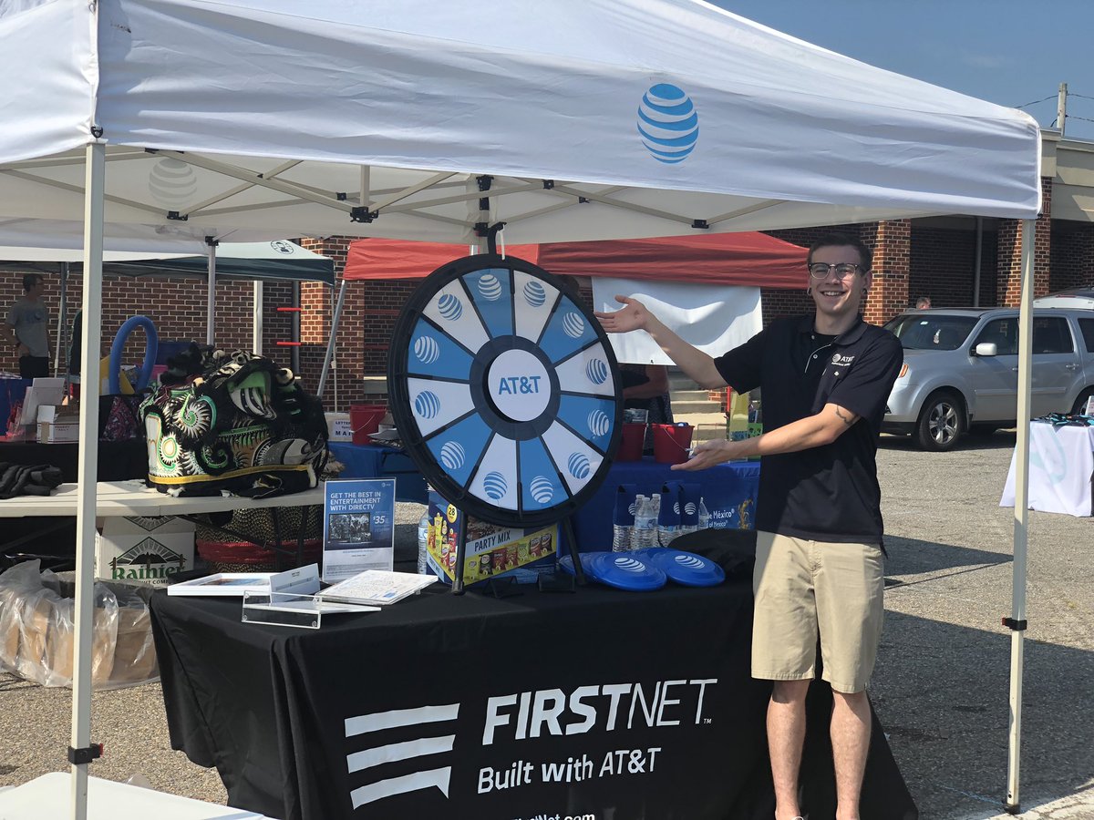 Relationships built, appointments set for this weekend, leads for future events? 3 BIG checks!✅ NNO at <a href="/EHVFC/">Earleigh Heights VFC</a> was overall a success! #NNO #ATT #FirstNet #WinLocal