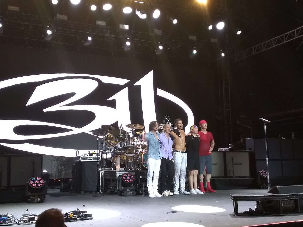 eugene_orion's tweet photo. @NickHexum @311 #Houston  #Texas  #311  #WhiteOakMusicHall https://t.co/pxuCuMJKqF
