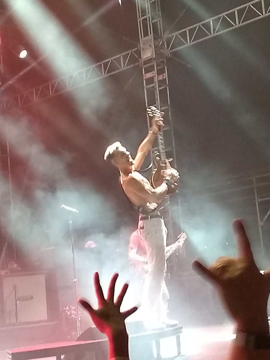 eugene_orion's tweet photo. @NickHexum @311 #311 #Houston  #Texas #WhiteOakMusicHall https://t.co/JLSYN88B9Y