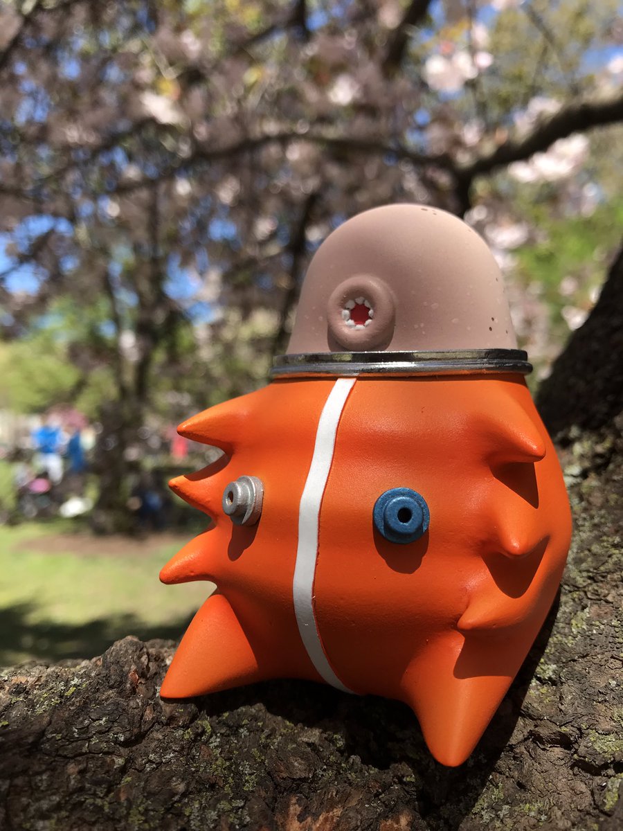 The moon belongs to tardigrades now. wired.com/story/a-crashe…