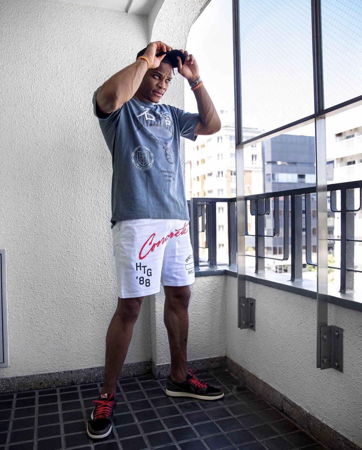 how to wear jordan 1 lows with shorts