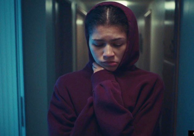ELLEHELANAS's tweet photo. want to protect her at all costs https://t.co/XJtDvAhBK1