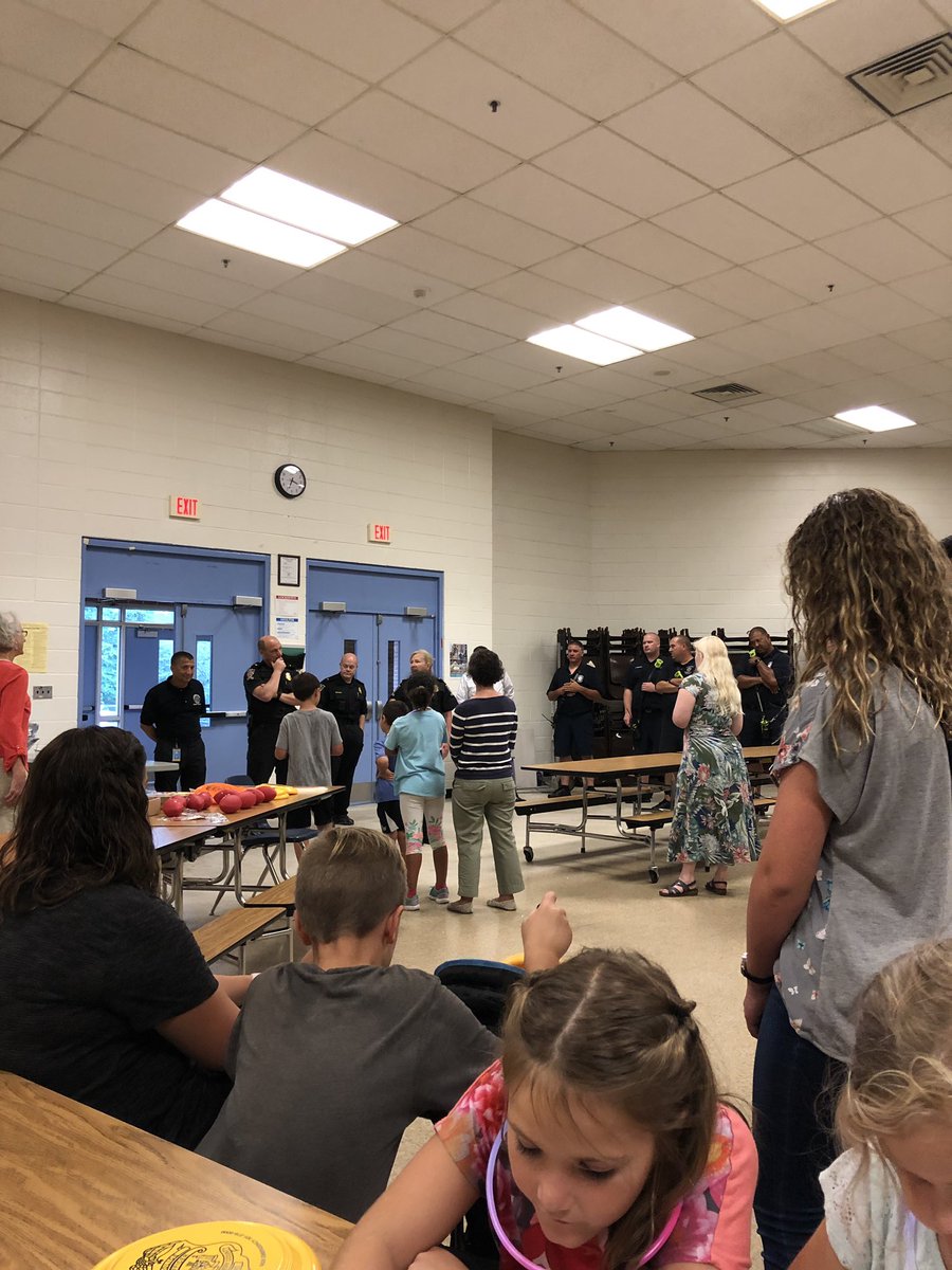 National night out! Desmond and I spent some time with the Walnut Hill Community! #ABD #FirstResponders #NNO2019 <a href="/DesmondSlater2/">Desmond Slater</a> <a href="/GlowinskiT/">Teddy Glowinski</a> <a href="/MrsJaronfelder/">Jaron Felder</a>