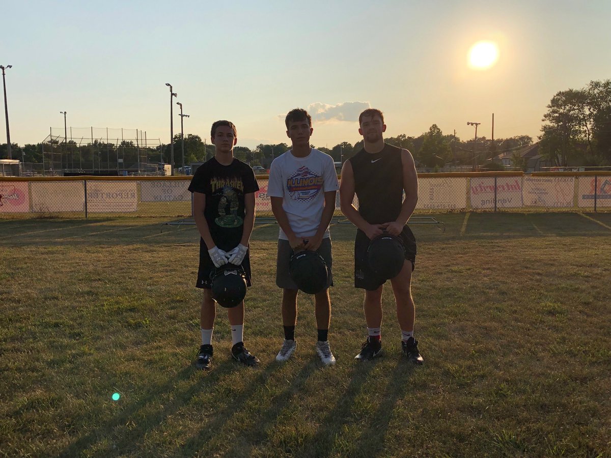 SFStormfootbal1's tweet photo. #lastmanstanding challenge champs from week 1 of camp @P_Taylor33 group!! I believe @P_Taylor33 groups 5th win this summer!!! #huddlegroup #Competition #teamwork https://t.co/9SvPydq63g