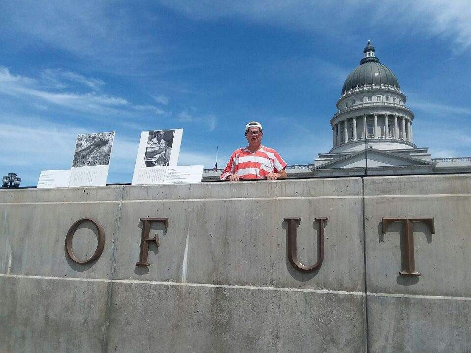 PegasusCollonge's tweet photo. #Peacefaster on day one of four day fast between Hiroshima and Nagasaki day @ Utah before going to Nevada @SaintFrancisCal https://t.co/CJDojPhwUm
