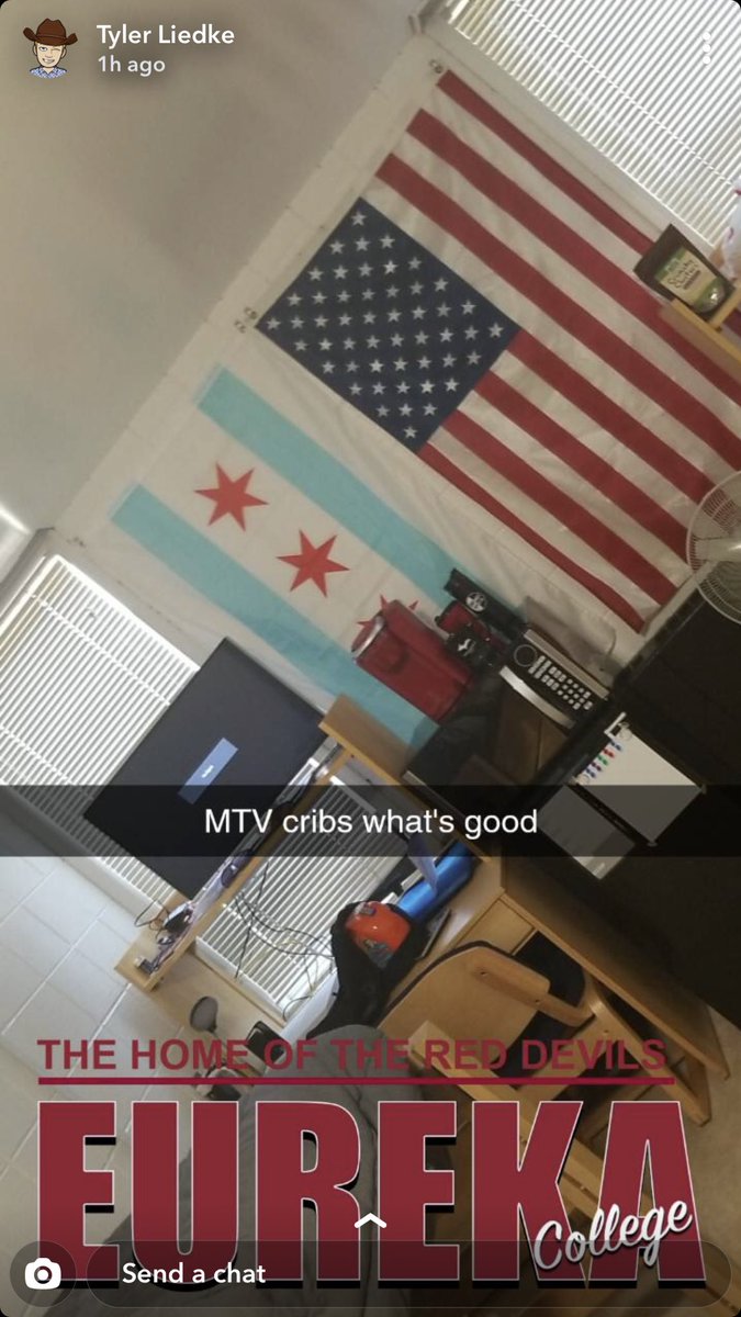 whiskeygirl13's tweet photo. Well just got @tyler_liedke pretty much settled in his dorm. Now can football season start??? #longsnap #longsnapper @ECRDFootball #rubiolongsnapping #rubiofamily #eurekareddevils https://t.co/5GIDozKnB5