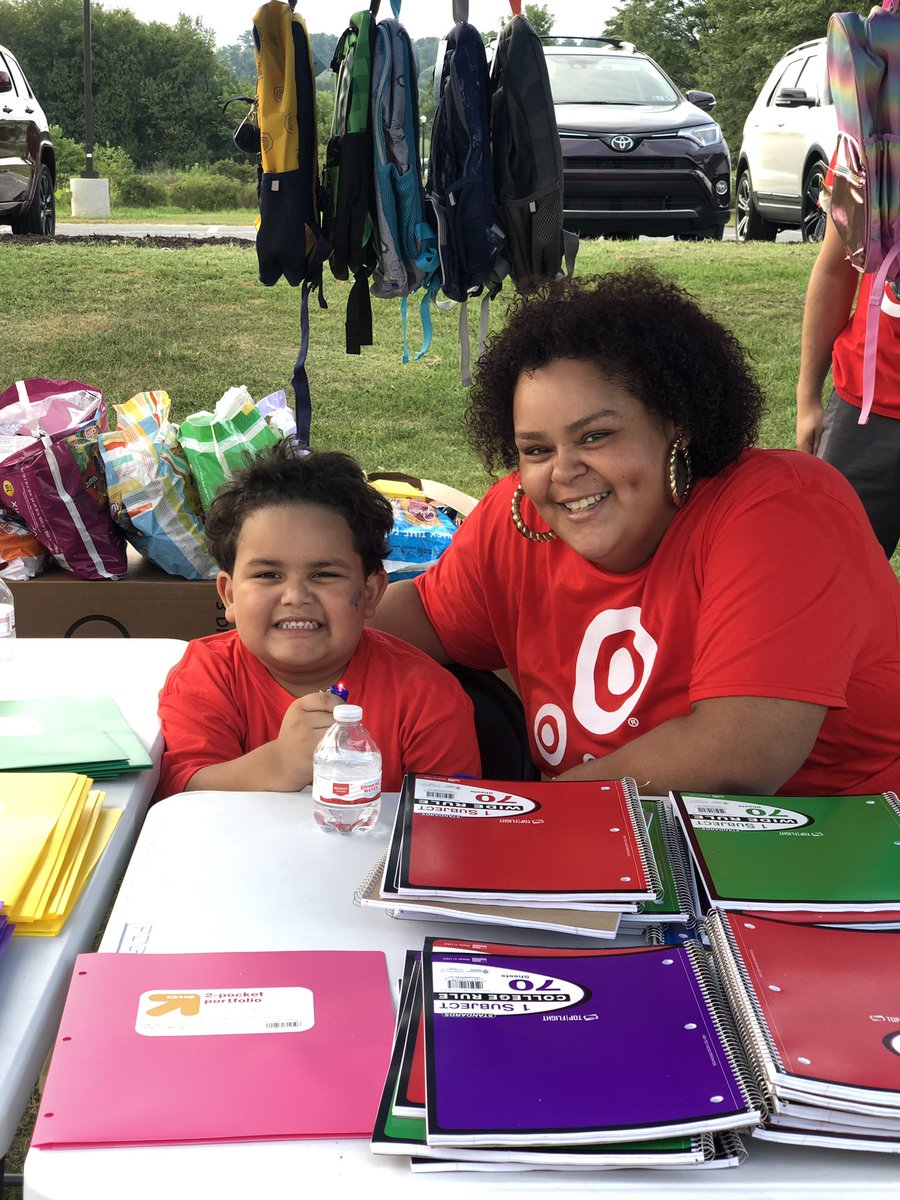 When the whole family matches ❤️. I love this amazing team! #T2867 #volunteer #redandkhaki #Target #worksomewhereyoulove #community #family @ellielax6 @VM_wendy_ <a href="/Crawdaddy247/">Dustin Crawhorn</a>