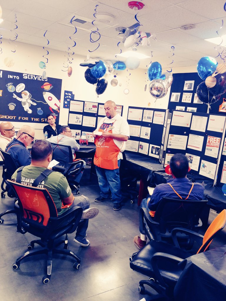 Ambermedina6684's tweet image. SAW EVENT DAY 2🎉🎉🎉💕 Launch Into Services!  @lupeadiaz @OrmondLsormond @PaulKellyTHD @HDDC_DM @juanitaajackson @deborah_bonanno @likevike @6610Homedepot @DavidHoyTHD @kim_ramirez29 @NIKKIESGUERRA4 @WalkerHD6610 @PETW #PaccentralSAW.